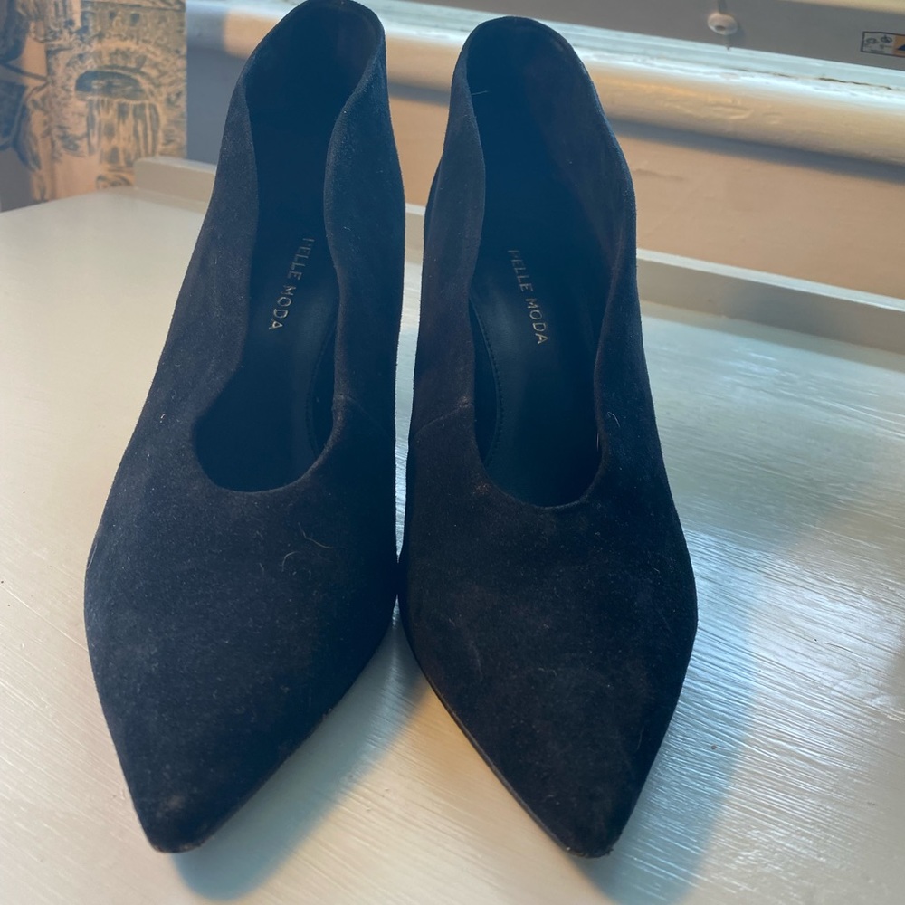 Pelle Moda Black Heeled Shoety’s - Size 7